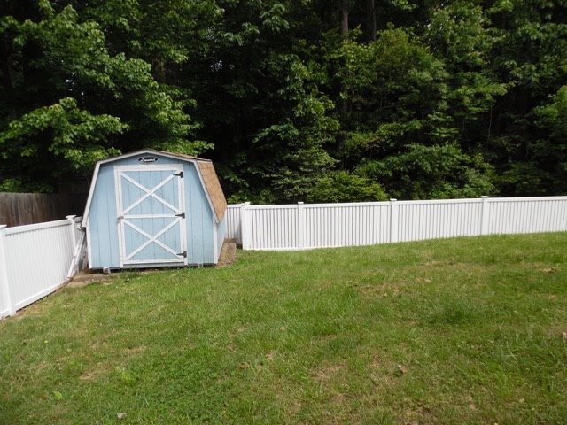 FXBG Fences 4' Hampton w/ New England Caps